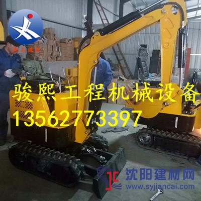 用于農村農田平整土地小型挖掘機