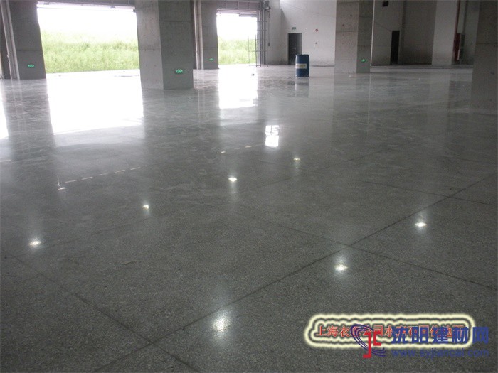 【上海衣戀公司】導入鉑晶地坪系統-無塵地面施工系統