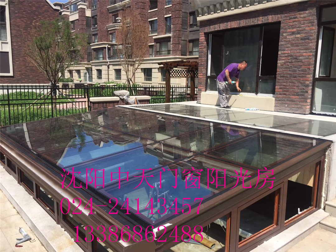 沈陽萬錦香樟樹陽光房斷橋鋁窗