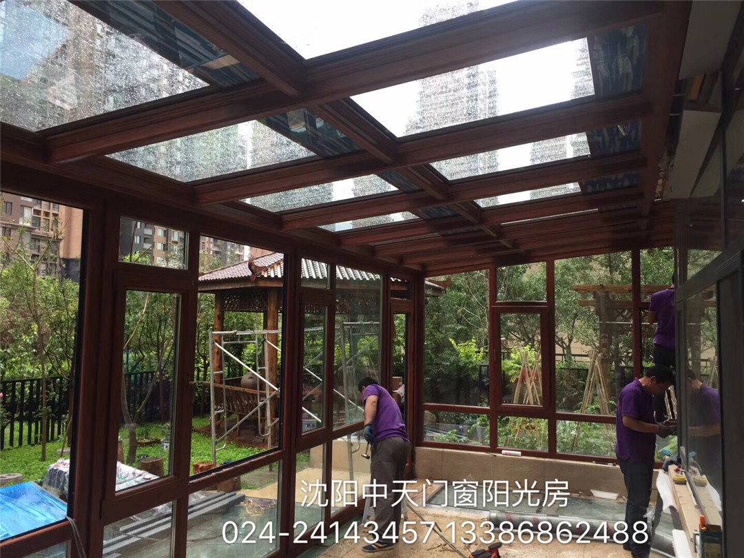 沈陽(yáng)中天門窗民宿花房陽(yáng)光房