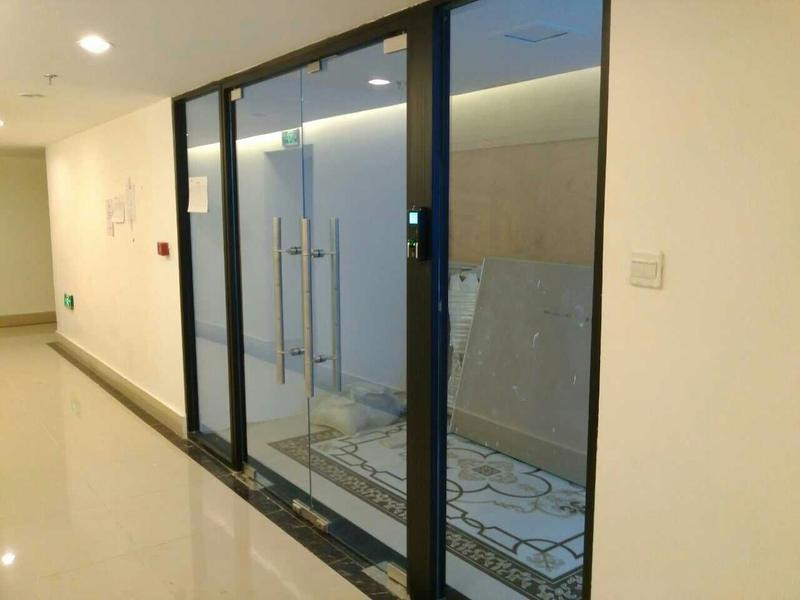 沈陽哪家有調光玻璃 ，如水光電調光玻璃