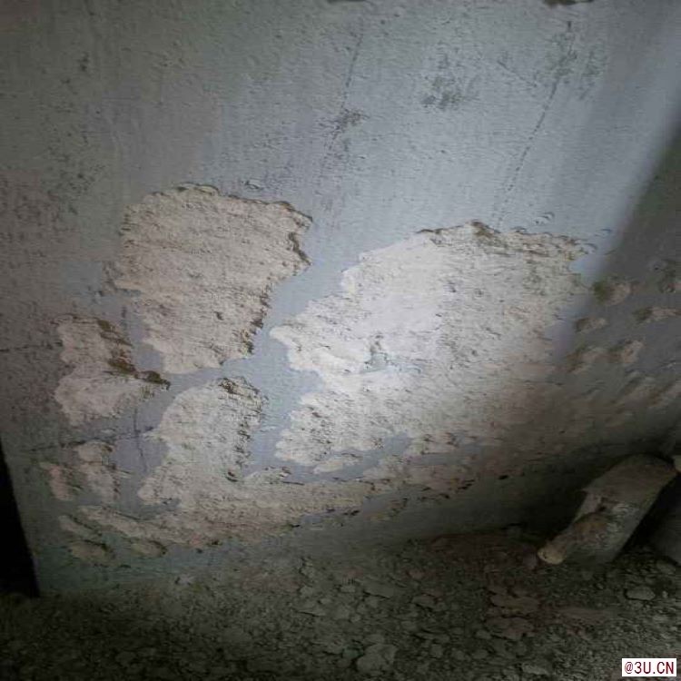 梁柱結構墻體的砂漿層強度差用手一摸就會起粉起沙怎么